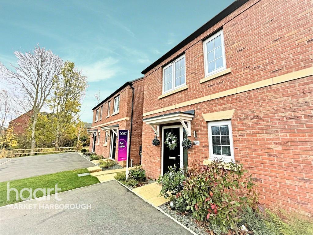 Steeplechase Way, Market Harborough 2 bed semidetached house £240,000