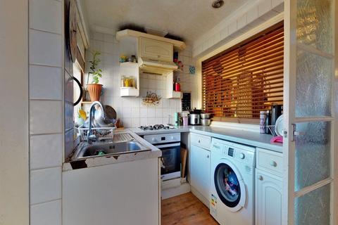 12 Mead Road, Gravesend, DA11 7PP