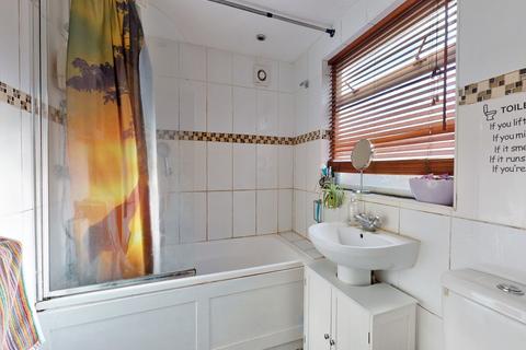 12 Mead Road, Gravesend, DA11 7PP