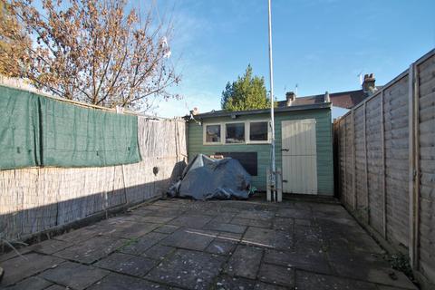 12 Mead Road, Gravesend, DA11 7PP