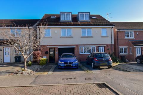 4 bedroom semi-detached house for sale - Woodleigh Close, Leicester