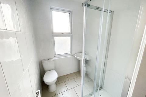 102 Martindale Road, Hounslow, TW4 7HE