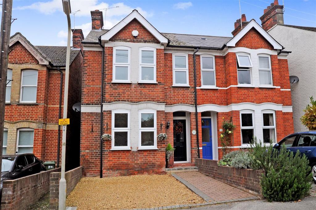 Rose Valley, Brentwood 3 bed semidetached house £550,000
