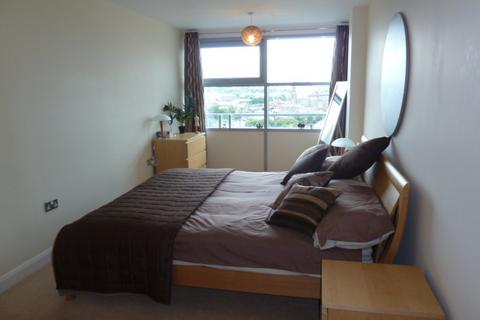 2 bedroom flat to rent, West Wear Street, City Centre, Sunderland, SR1