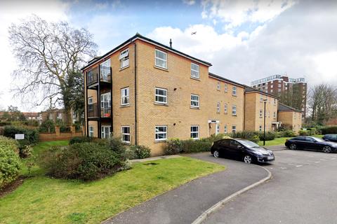 49 White Lodge Close, Isleworth, TW7 6TH