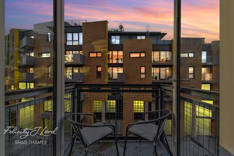 1 bedroom apartment for sale, Florin Court, Tanner Street, SE1