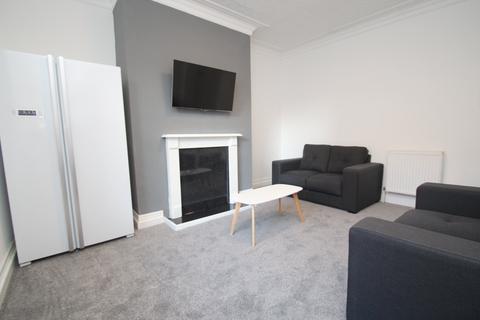 3 bedroom house to rent, Quarry Mount Terrace, Leeds LS6