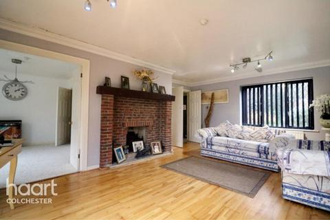 5 bedroom flat to rent, Straight Road, Colchester