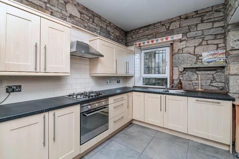 3 bedroom flat to rent, Lanark Road, Slateford, Edinburgh, EH14