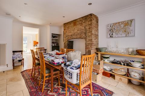 6 bedroom terraced house to rent - Blythe Road, London, W14