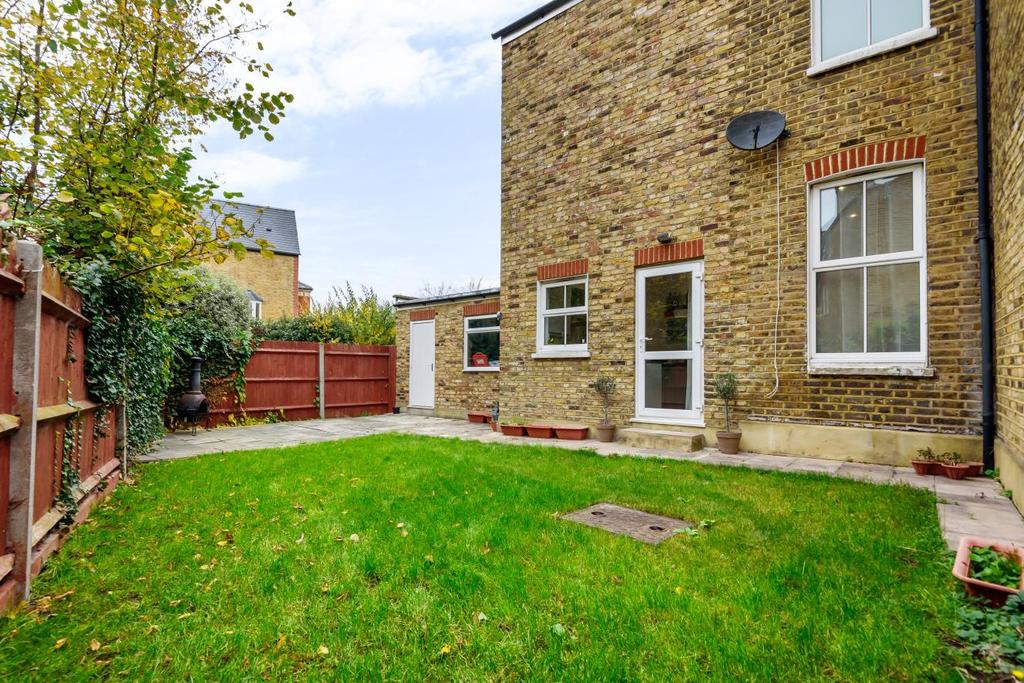 Mount Ephraim Lane, Streatham 4 bed semidetached house £1,075,000