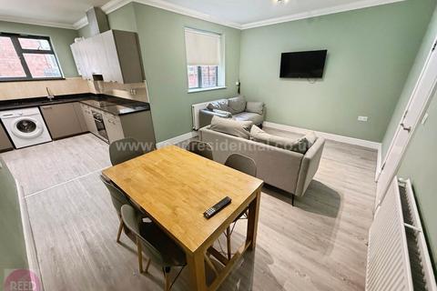 6 bedroom apartment to rent, Arthur Ave