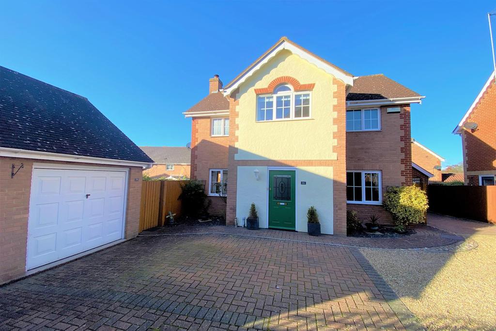 Mill Park Drive, Braintree, CM7 3 bed detached house £420,000