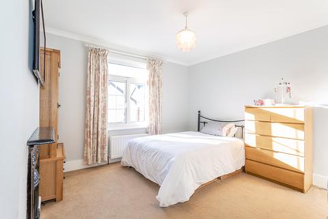 13 Bremer Road, Staines-upon-thames, TW18 4HU