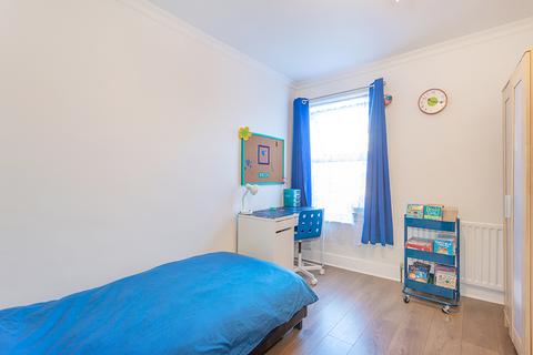 13 Bremer Road, Staines-upon-thames, TW18 4HU