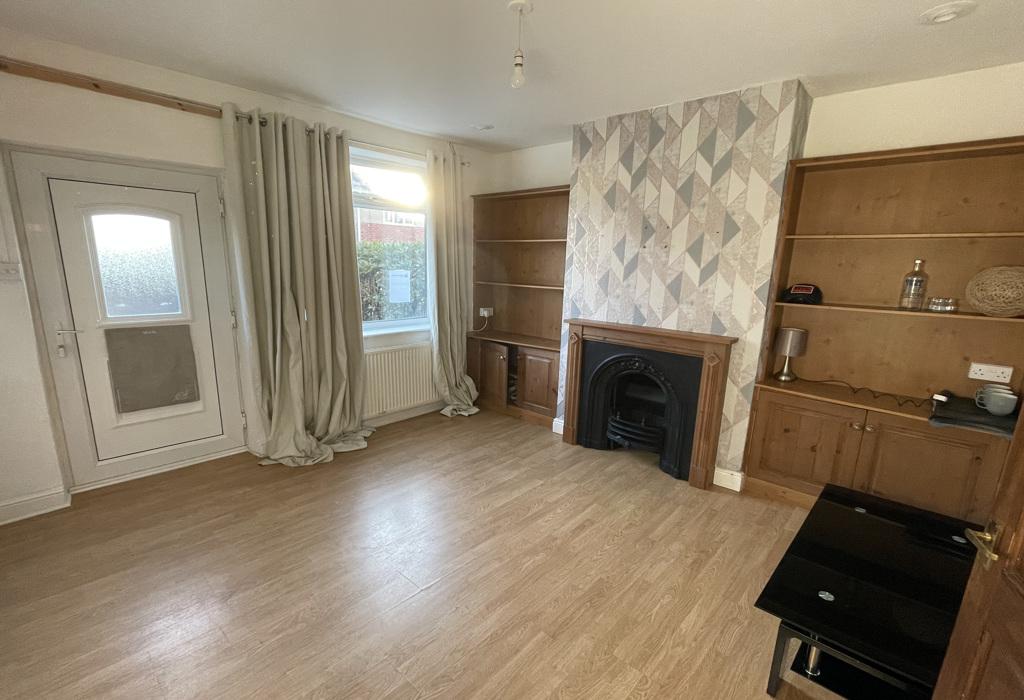 Old Hall Road, Chesterfield, Derbyshire 3 bed terraced house £575 pcm