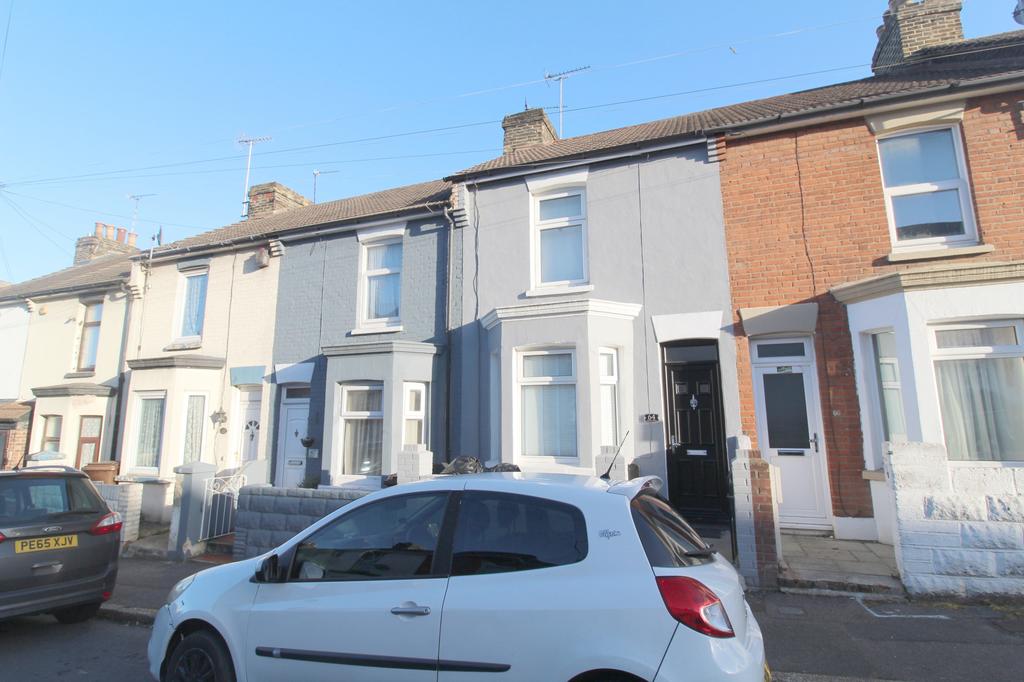 Baden Road, Gillingham, Kent, ME7 2 bed terraced house £995 pcm (£230 pw)
