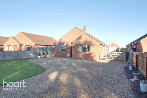 3 bedroom bungalow for sale - Church Way, Tydd St Mary
