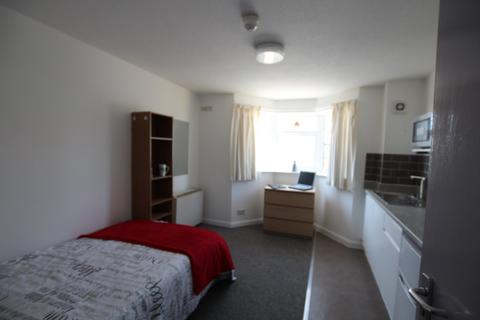 1 bedroom in a house share to rent - BALMORAL HOUSE,