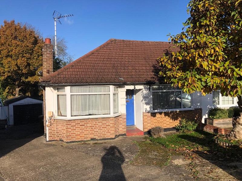 Compton Place, Watford WD19 2 bed semidetached bungalow £440,000