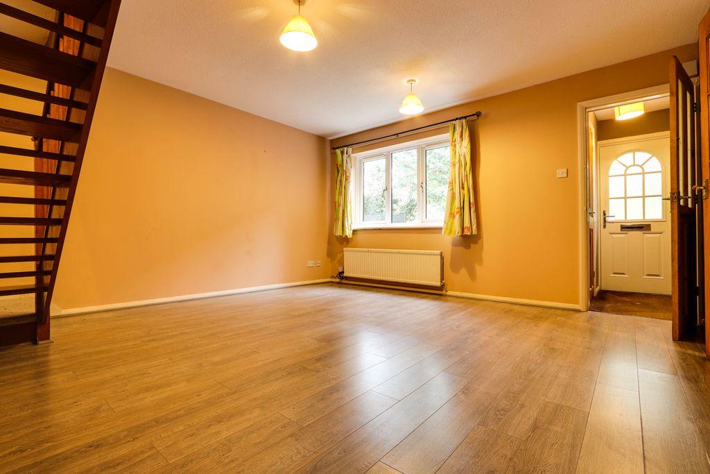 Petty's Brook Road, Basingstoke RG24 8RW 2 bed end of terrace house £