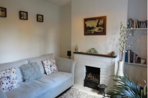2 bedroom semi-detached house to rent, Alresford Road, Winchester