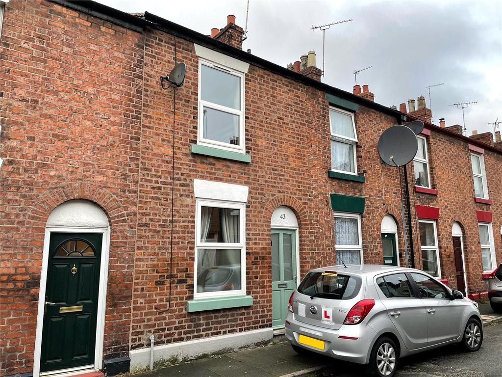 Walter Street, Chester, CH1 2 bed terraced house £170,000