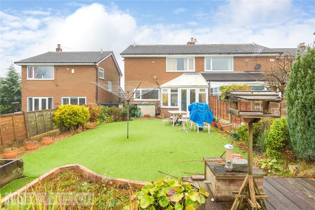 Charlton Avenue, Hyde, SK14 3 bed semidetached house £250,000