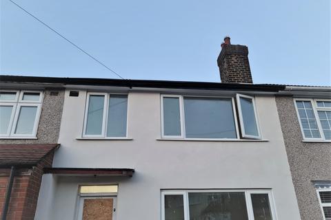 3 bedroom terraced house to rent - Northwood Avenue, Hornchurch, Essex, RM12