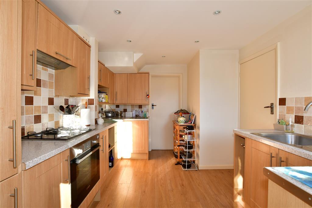 Elm Close, Elmfield, Ryde, Isle of Wight 3 bed semidetached house £265,000