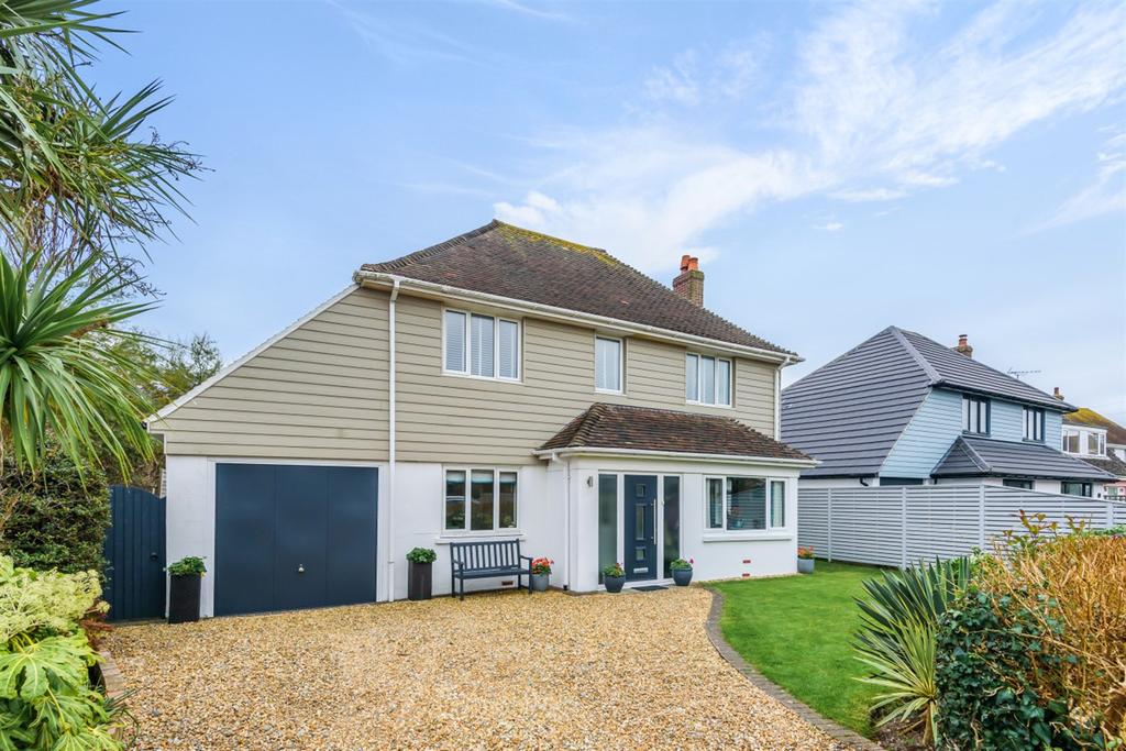 Middleton On Sea, Bognor Regis, PO22 4 bed detached house £625,000