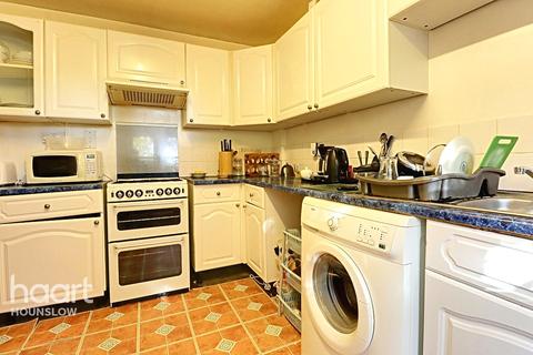 3 bedroom terraced house for sale - Stanley Road, Hounslow