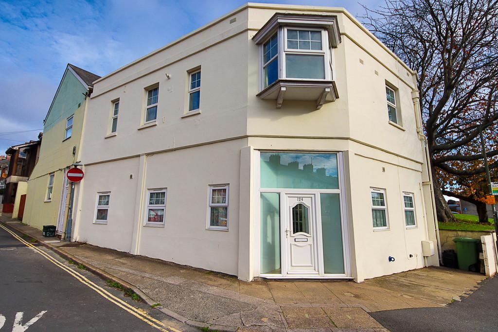 St Michaels Road Paignton 2 bed apartment for sale £140,000