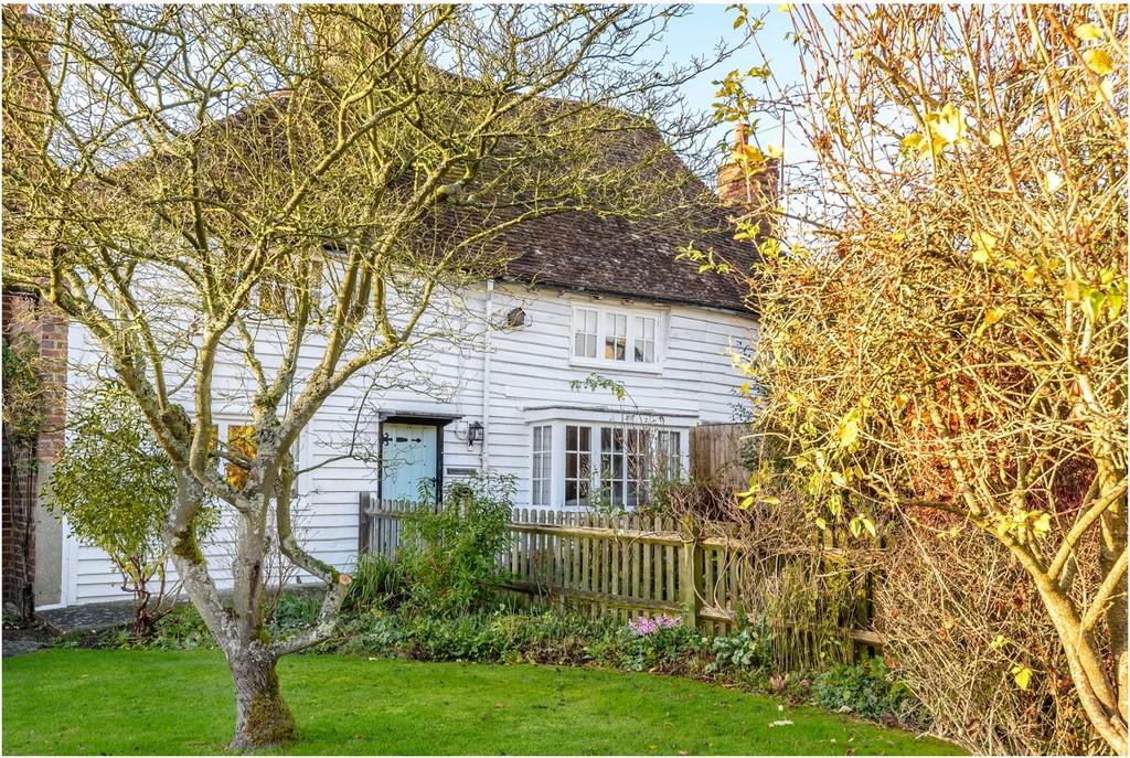 Headcorn Road, Grafty Green 2 bed terraced house £310,000
