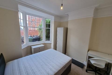 4 bedroom terraced house to rent - 4 double rooms Available September 2022 - Inclusive of Bills