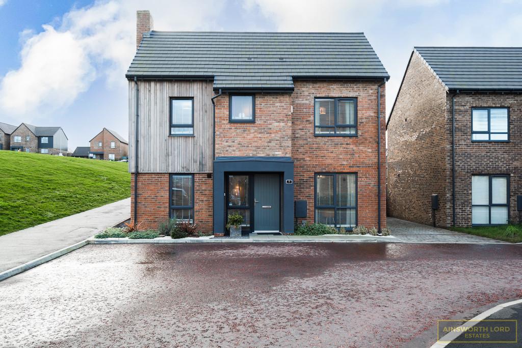 Fern Crescent, Green Hills, Blackburn 4 bed detached house £280,000