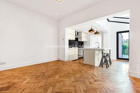 26 Reynolds Road, London, SE15 3AH