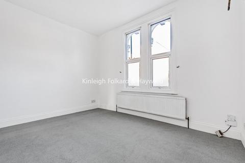 26 Reynolds Road, London, SE15 3AH