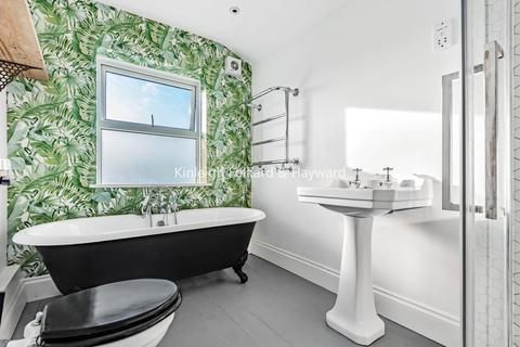 26 Reynolds Road, London, SE15 3AH