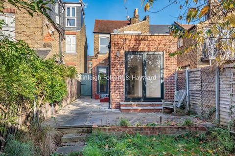 26 Reynolds Road, London, SE15 3AH