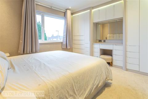 11 Calder Grove, Shaw, Oldham, OL2 7XH