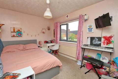 3 Dairydale Close, Irlam, Manchester, M44 6TA