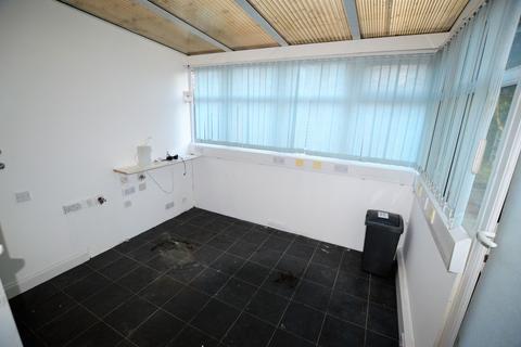 324 Bath Road, Harmondsworth, West Drayton, UB7 0DE