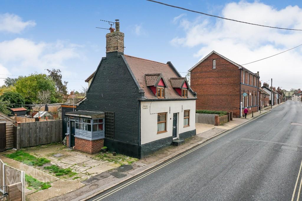 Broad Street, Bungay 3 bed detached house for sale £260,000