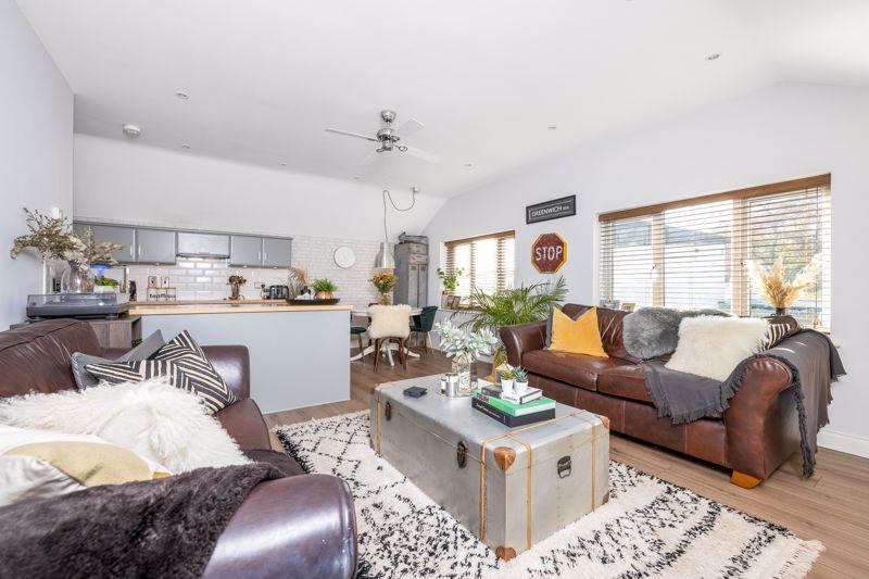 Baldwyns Court, Dartford Road, Bexley 2 bed apartment £295,000