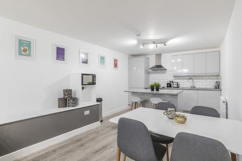 2 bedroom house to rent, Knowle Mount, Leeds LS4