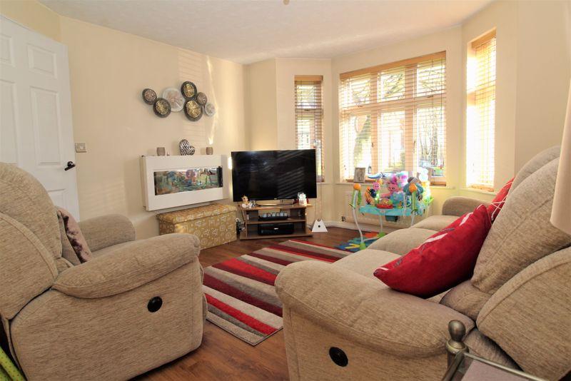 Loriners Grove, Walsall, WS1 2DN 2 bed apartment £145,000