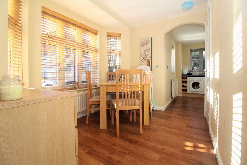 Loriners Grove, Walsall, WS1 2DN 2 bed apartment £145,000