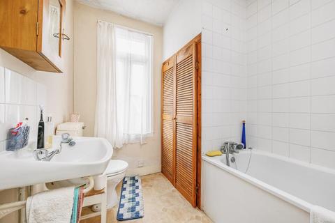 10 Hessel Road, London, W13 9ES