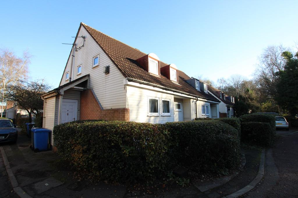 Halliday Close, Birchwood... 1 bed flat £60,000